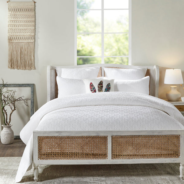 White Cambric Quilted Bedspread