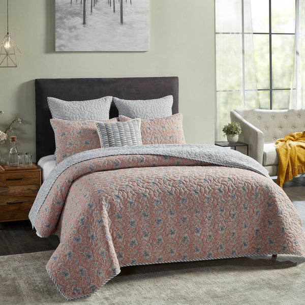 Cottage Quilted Bedspread