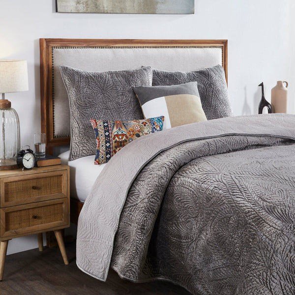 Velvet Plush Quilted Bedspread